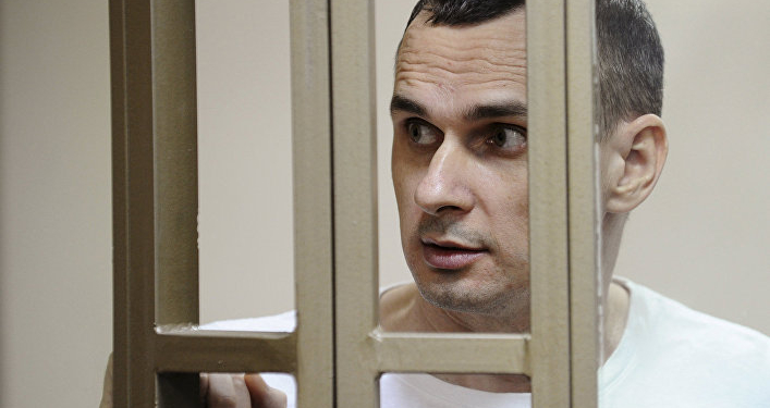 Сенцов объявил голодовку