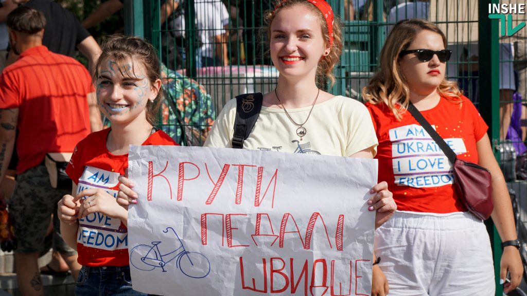 «Раскрутим Николаев!» – тысячи николаевцев стали гостями большого велофестиваля «МиКолесо» 17