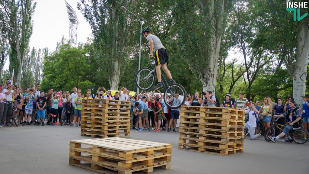«Раскрутим Николаев!» – тысячи николаевцев стали гостями большого велофестиваля «МиКолесо» 29