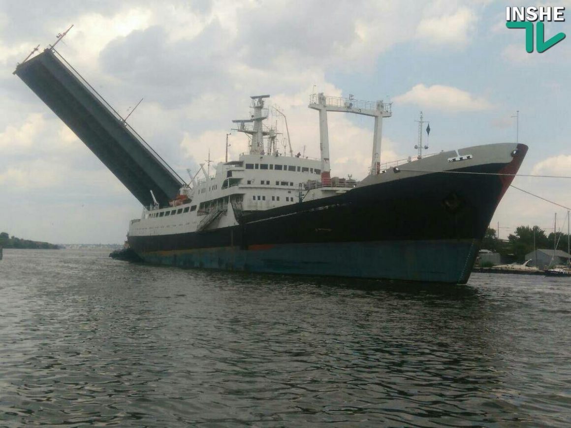 В Николаев на ремонт зашло научно-исследовательское судно «Святая Ольга» 1