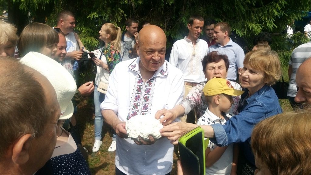 Губернатор Москаль победил в конкурсе сыроваров на фестивале в честь проводов отар 15