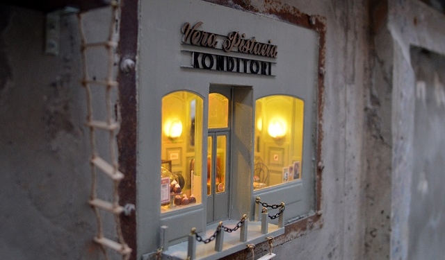 Теперь отель и кафе: в Швеции продолжают появляться «объекты инфраструктуры» для мышей