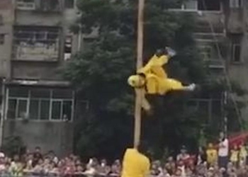 Только 4 шва на брови: в Китае акробат сорвался с 10-меровой высоты
