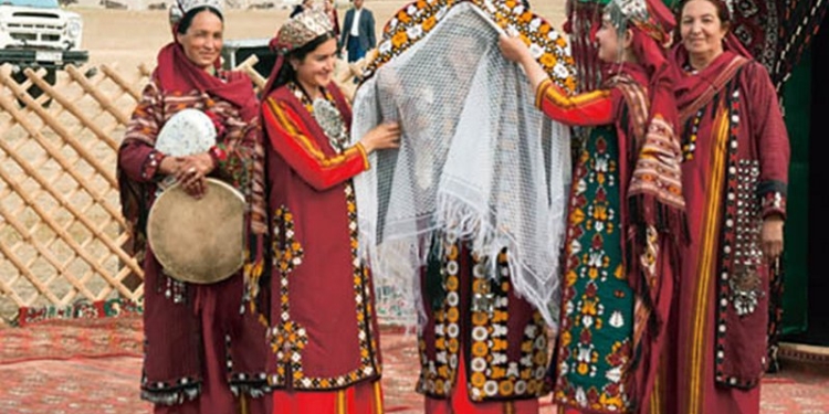 В Семейный кодекс Туркменистана внесли подробное определение многоженства. И запретили его