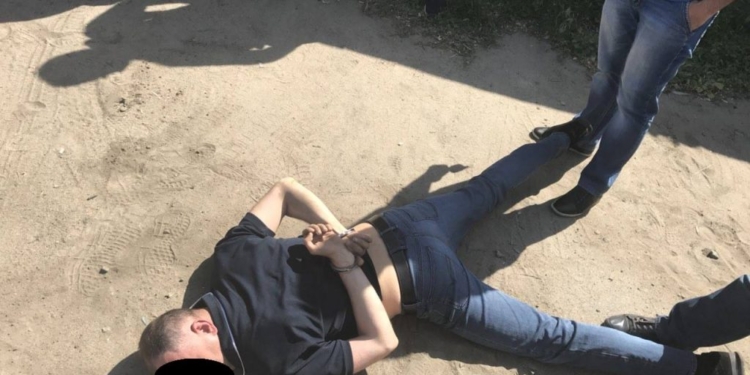 Николаевскому полицейскому, организовавшему кражу из дома своей родственницы, изменили меру пресечения