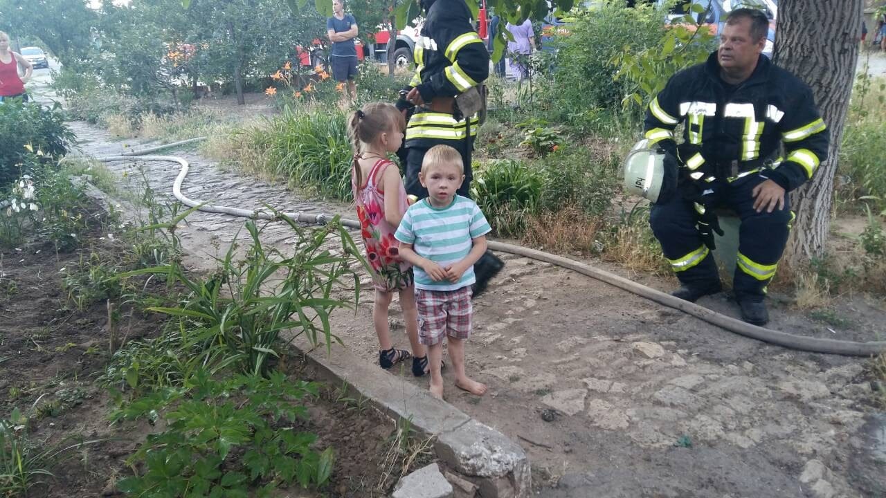 В Николаеве на пожаре спасли двоих детей