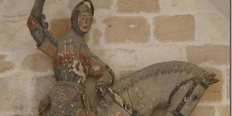 В Испании решили обновить средневековую скульптуру Георгия Победоносца. Ох, зря