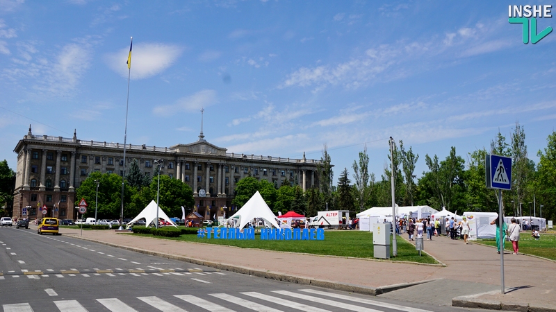 На главной площади Николаева заработала выставка-форум «PRO эффективность 2.0» 1