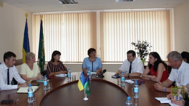 Южноукраинск учится жить без мэра