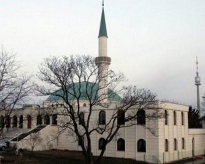 Еще не конкретная, но угроза: Эрдоган отреагировал на решение австрийских властей закрыть мечети и выслать имамов 1