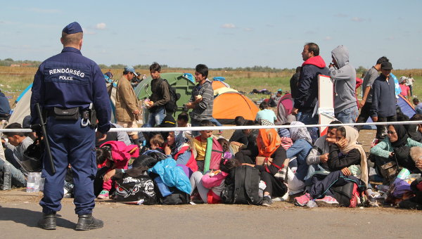 В Венгрии контрабандисты получили по 25 лет из-за гибели беженцев 1