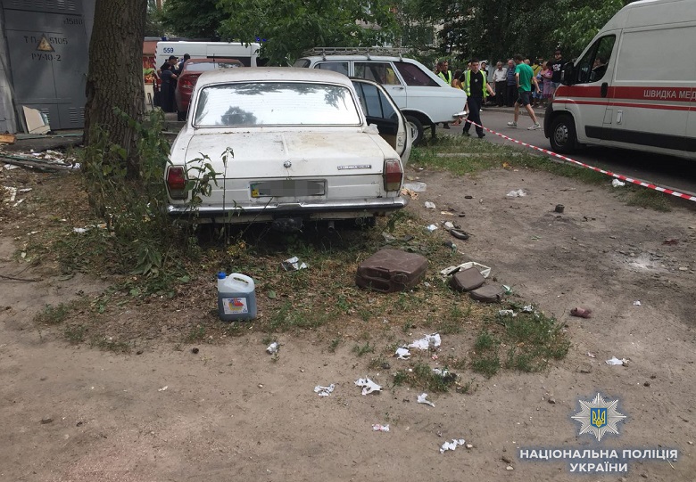 Четверо детей пострадали при взрыве в Киеве, один - в коме 3
