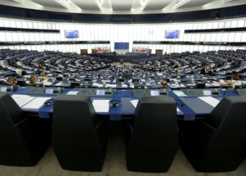 Европарламент призвал РФ немедленно освободить Сенцова и других украинских политзаключенных
