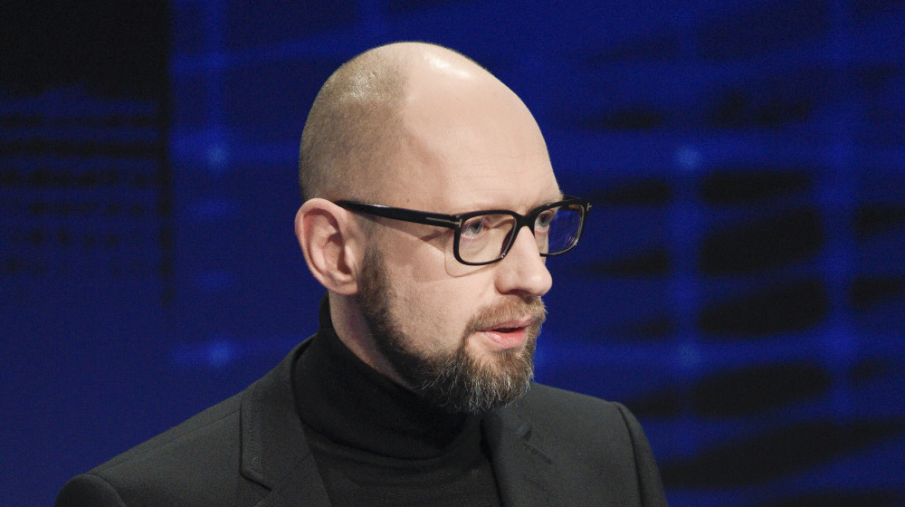 Яценюк выступил за сокращение количества нардепов до 300 1