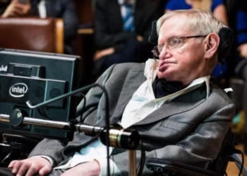 Запись голоса Стивена Хокинга будет отправлена в космос