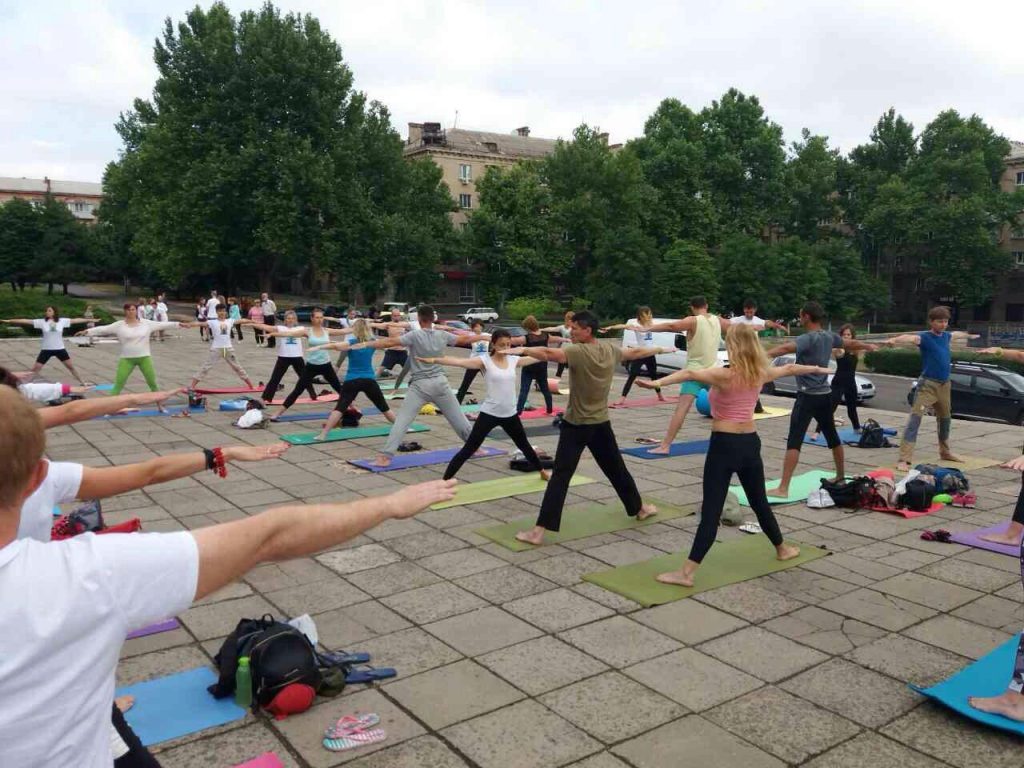 В Николаеве пройдет Международный день йоги: 12 часов занятий в самом центре города для всех желающих, причем совершенно бесплатно 1