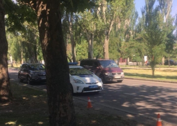 Жара или помрачение мозга? В Николаеве два автолюбителя не поделили парковку и устроили перестрелку