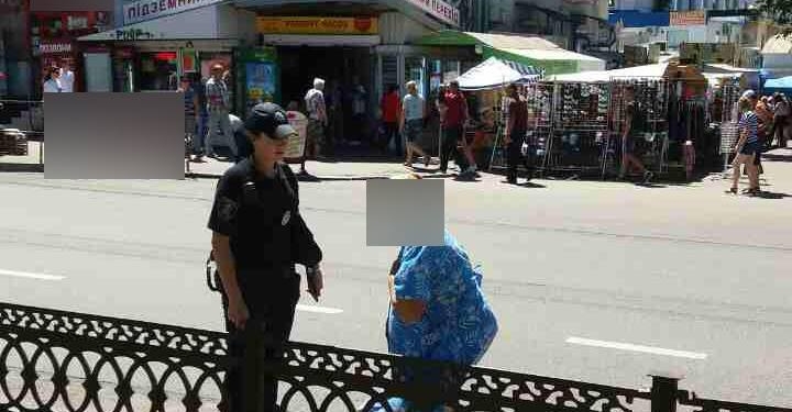 В Николаеве у Центрального рынка патрульные составили протоколы на 21 пешехода, пытавшегося пересечь проспект в неположенном месте