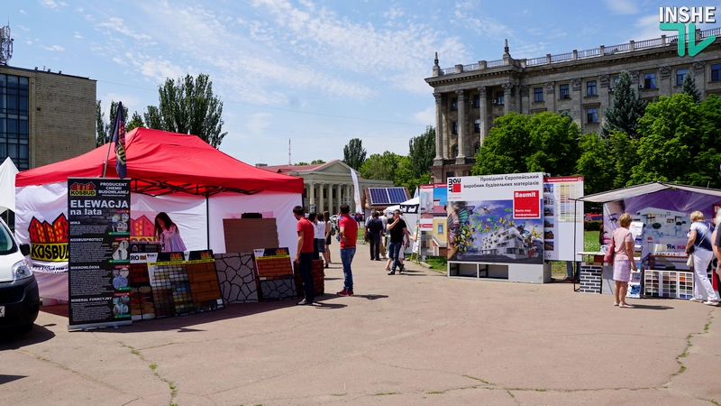 На главной площади Николаева заработала выставка-форум «PRO эффективность 2.0» 3