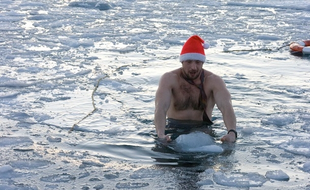 Украинские полярники отмечают Мидвинтер