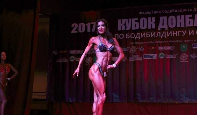Чиновница-переселенка угодила в базу «Миротворца» за выступление на чемпионате «ДНР» по бодибилдингу