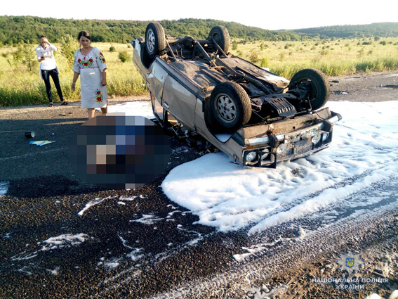 На Николаевщине перевернулась "шестерка", набитая подростками, 17-летний водитель погиб 1