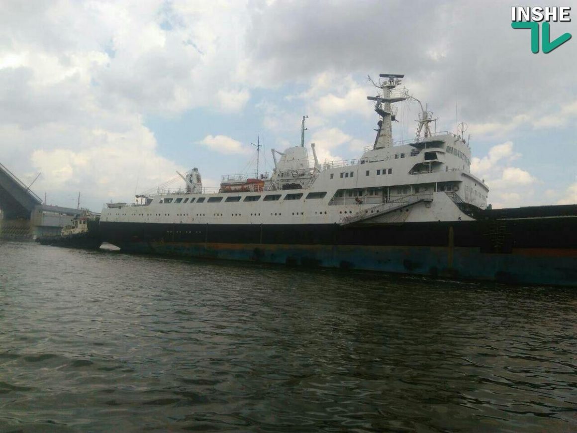В Николаев на ремонт зашло научно-исследовательское судно «Святая Ольга» 7
