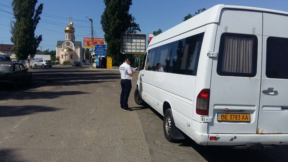 В Коблево николаевская Укртрансбезопасность проверяет иностранных перевозчиков 6