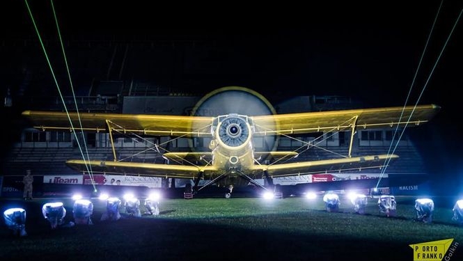 Инсталляции на улицах и опера под звук Ан-2. В Ивано-Франковске открылся фестиваль Porto Franko