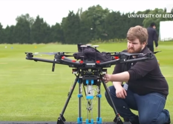 Концепция саморемонтирующихся городов. В Англии ремонтом дорог займутся дроны с 3D-принтерами
