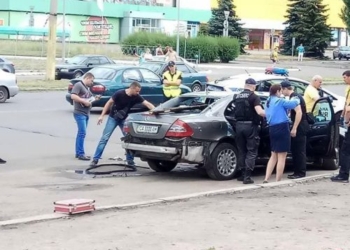В Черкассах подорвали авто, погиб бизнесмен