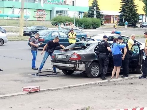 В Черкассах подорвали авто, погиб бизнесмен