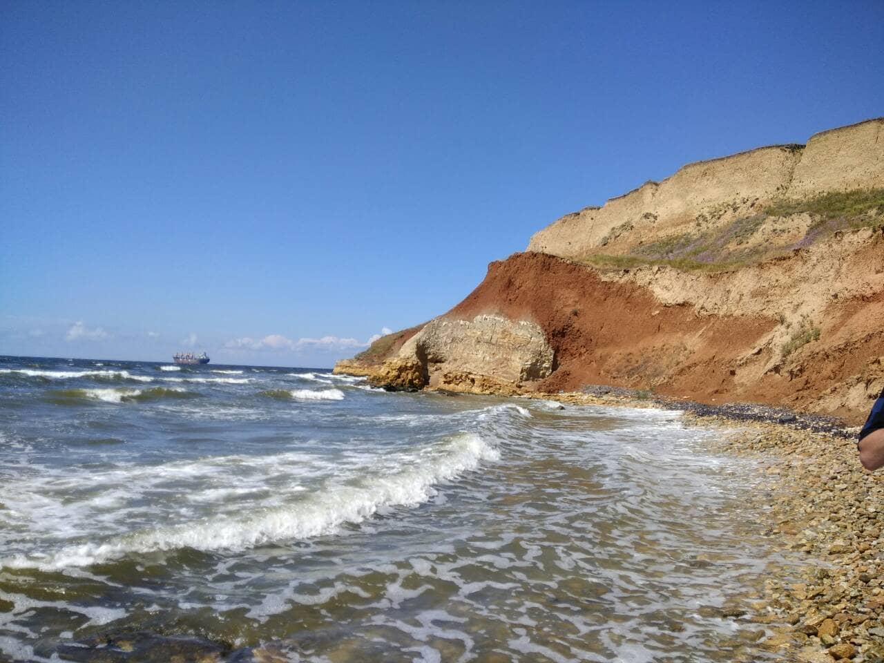 На Николаевщине неожиданный прилив едва не погубил двух девушек. На помощь вовремя пришли спасатели