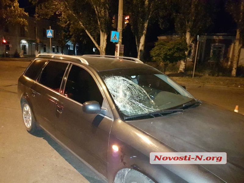 Водитель на «Ауди» в центре Николаева сбил военного 3