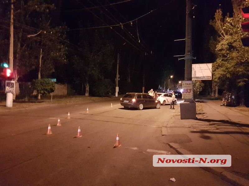 Водитель на «Ауди» в центре Николаева сбил военного 7