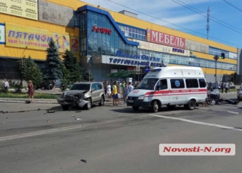 Снова авария. В Николаеве столкнулись «Рено» и «Тойота»: есть пострадавшие