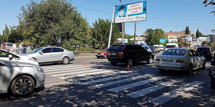 Свидетели указали, что полицейский, который сбил женщину в Николаеве, был пьян – СМИ