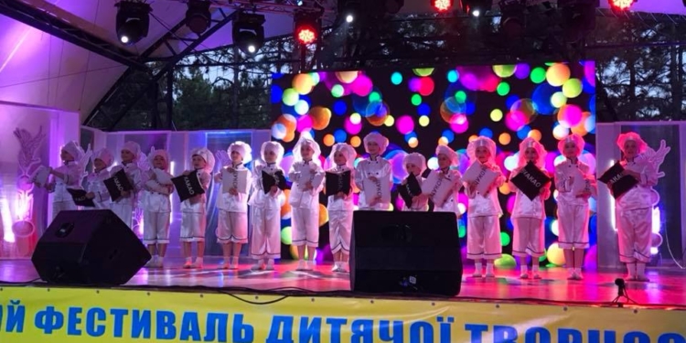 В Рыбаковке стартовал ХХІ международный фестиваль детского творчества «Золотий лелека»