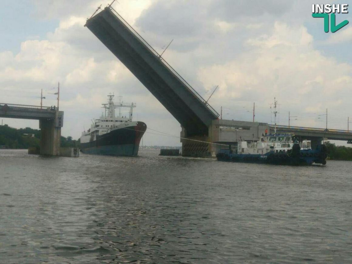 В Николаев на ремонт зашло научно-исследовательское судно «Святая Ольга» 11