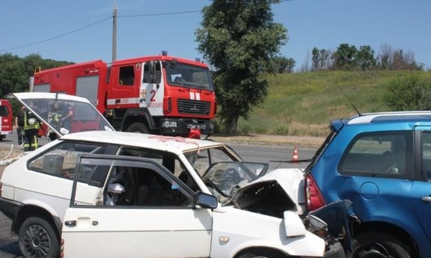 Массовое ДТП в Запорожье: два человека погибли и пять пострадали