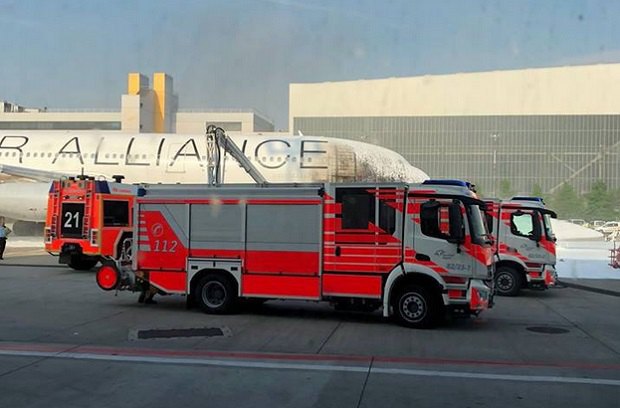 В аэропорту Франкфурта загорелся самолет 3