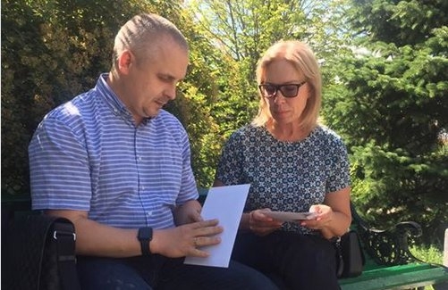 Денисова через адвоката передала Сенцову письмо от Порошенко