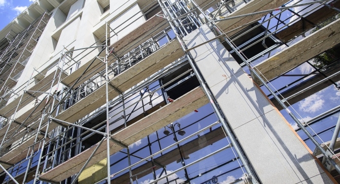 Журналисты показали, как внутри обустраивают Дом профсоюзов в Киеве