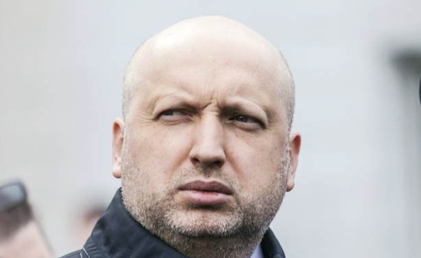 Турчинов считает, что закрепление в Конституции курса на ЕС и НАТО будет консолидировать Украину