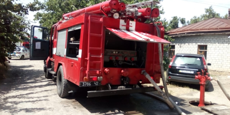 В Очакове горел ювелирный магазин