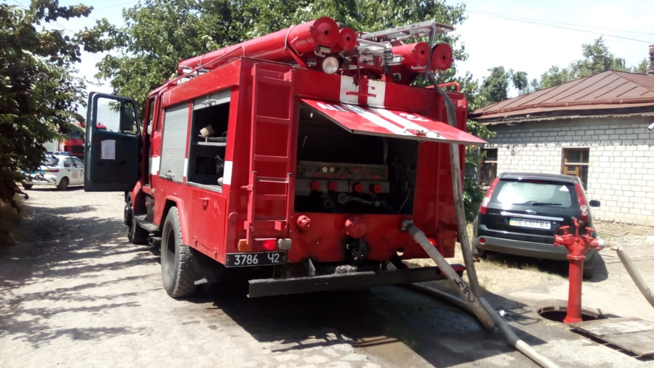 В Очакове горел ювелирный магазин