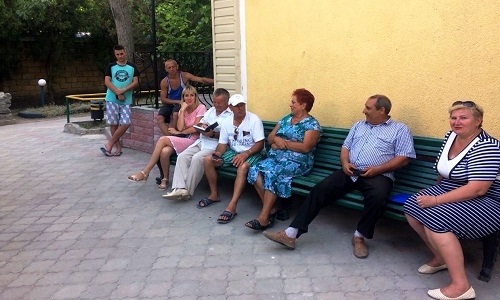 Стало известно, кто и как убирает мусор на пляже Коблево