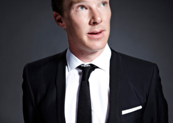 Актер Камбербэтч защитил курьера от хулиганов