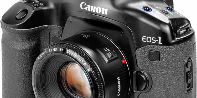Canon прекратила продажи своей последней пленочной камеры