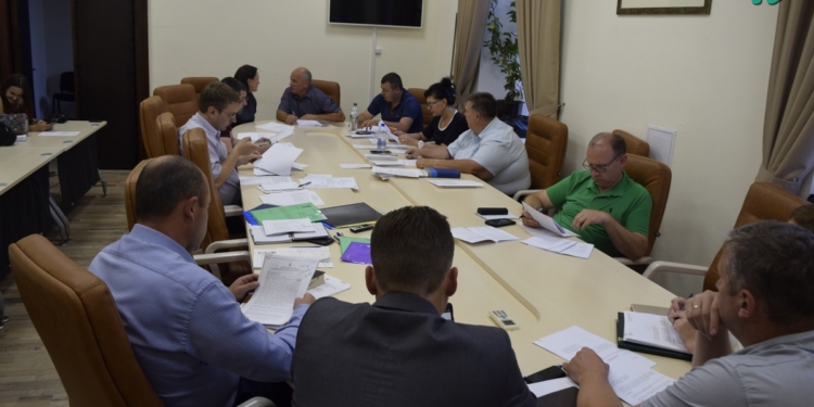 Бюджетная комиссия отправила на доработку проект сессии по распределению 95 миллионов на районы и Департамент ЖКХ